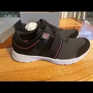 Vionic Shoes 8.5